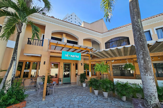 Sal Marina Restaurant