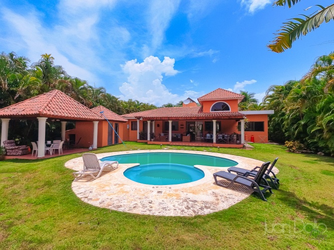 Villa en Venta en Guavaberry Golf & Country Club – Juan Dolio ,Santiago, Santiago, 3 Bedrooms,5 Bathrooms,Villa,Venta
