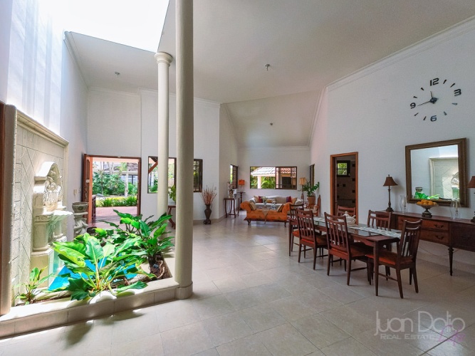 Villa en Venta en Guavaberry Golf & Country Club – Juan Dolio ,Santiago, Santiago, 3 Bedrooms,5 Bathrooms,Villa,Venta